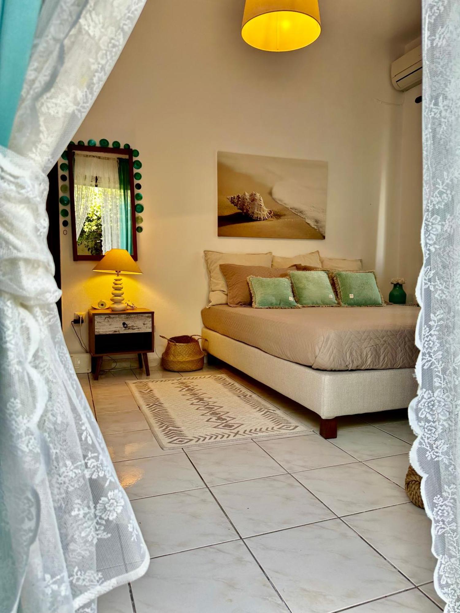 Eratous Seaside House Apartment Varnavas Ngoại thất bức ảnh