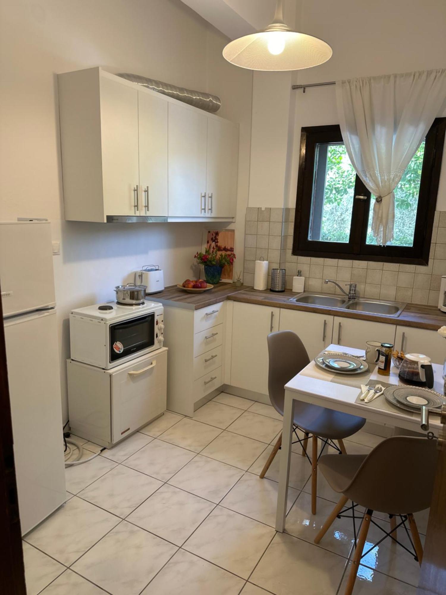 Eratous Seaside House Apartment Varnavas Ngoại thất bức ảnh