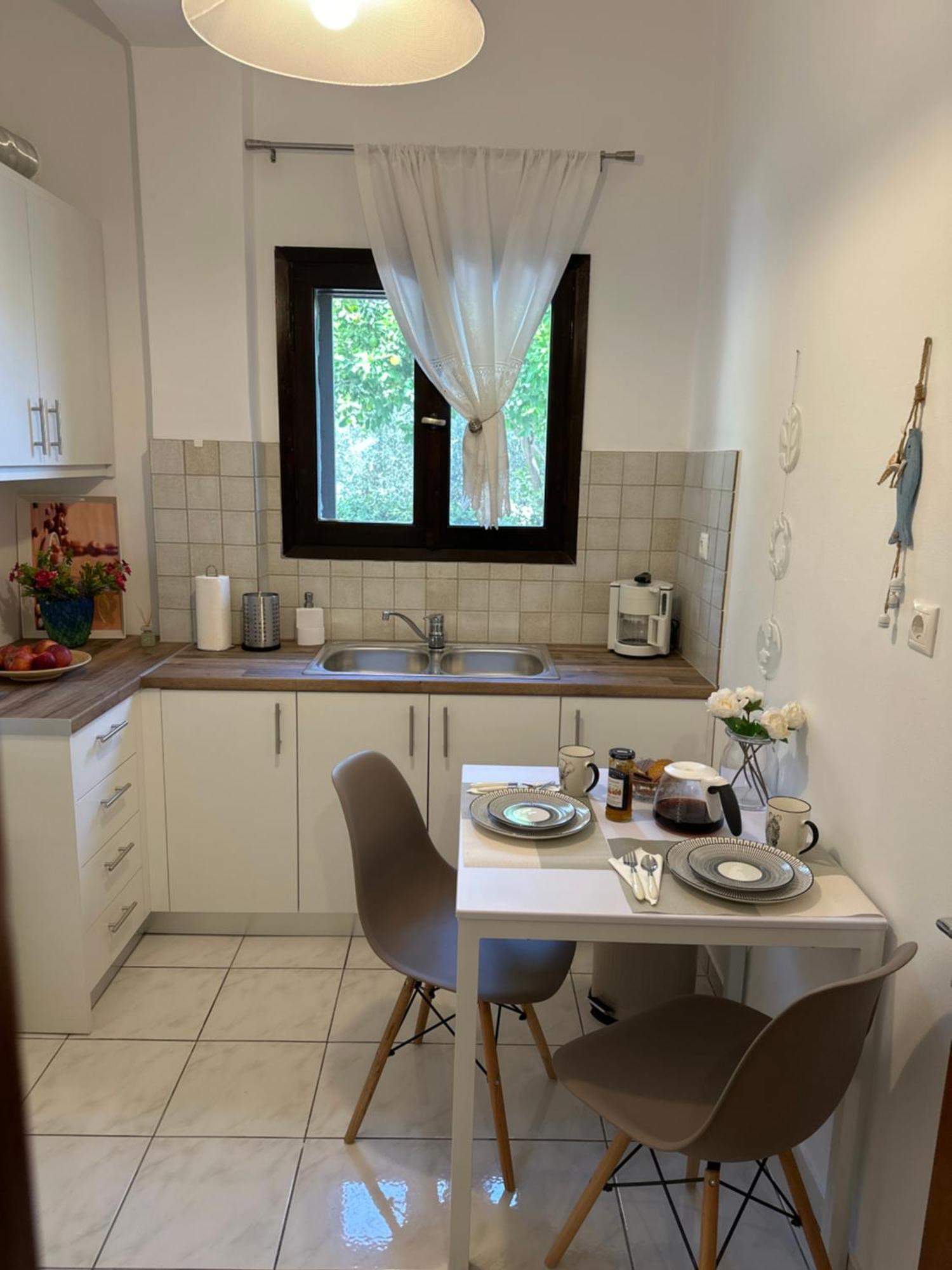 Eratous Seaside House Apartment Varnavas Ngoại thất bức ảnh